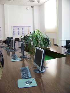 Sala de curs a Departamentului de Informatica din Craiova